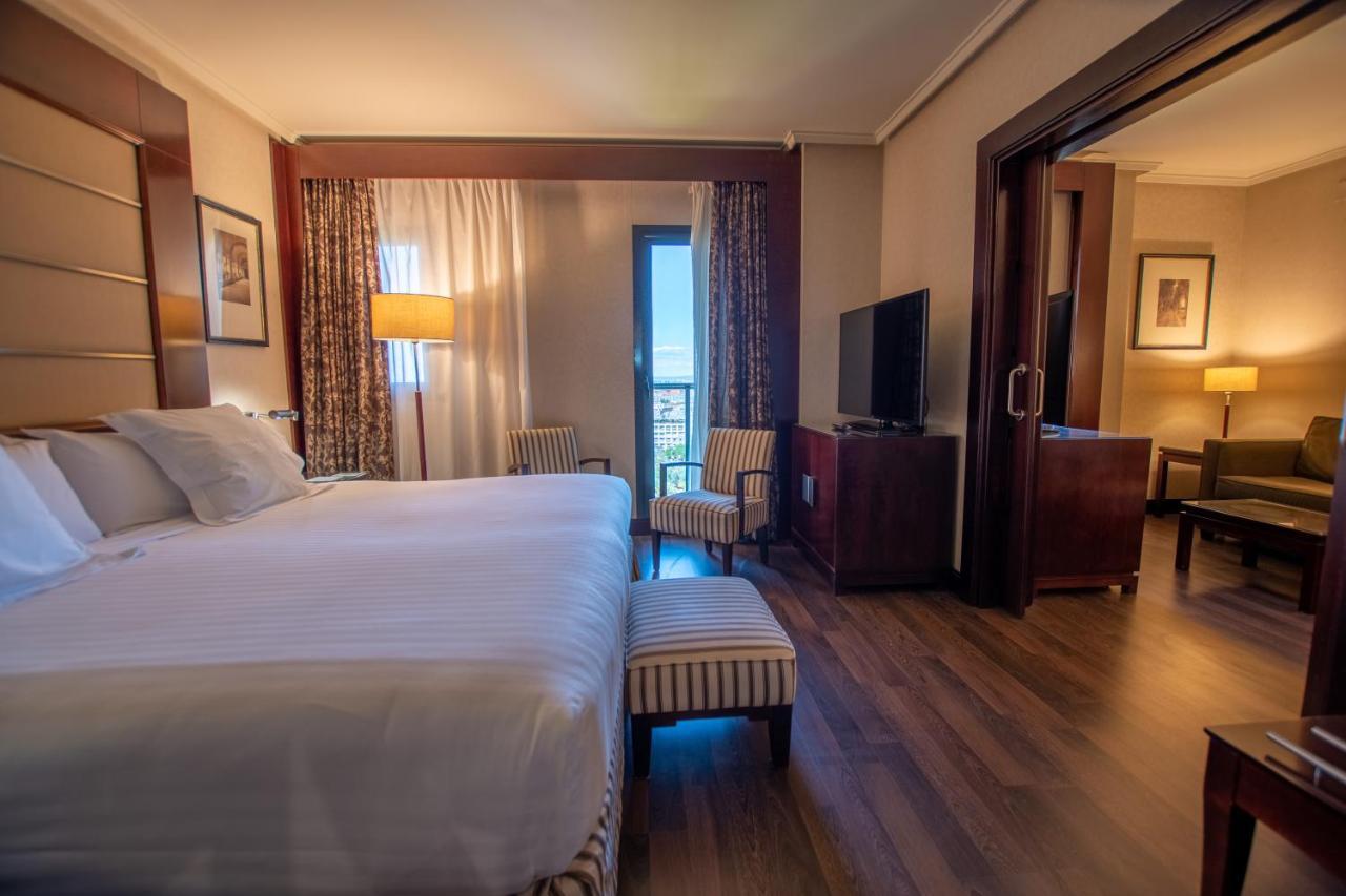 Center Hotel